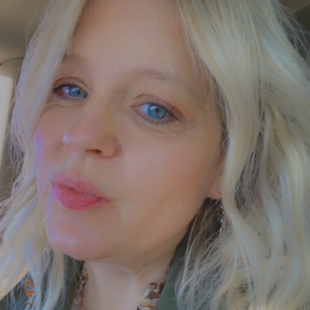 Meet your Posher, Sandi